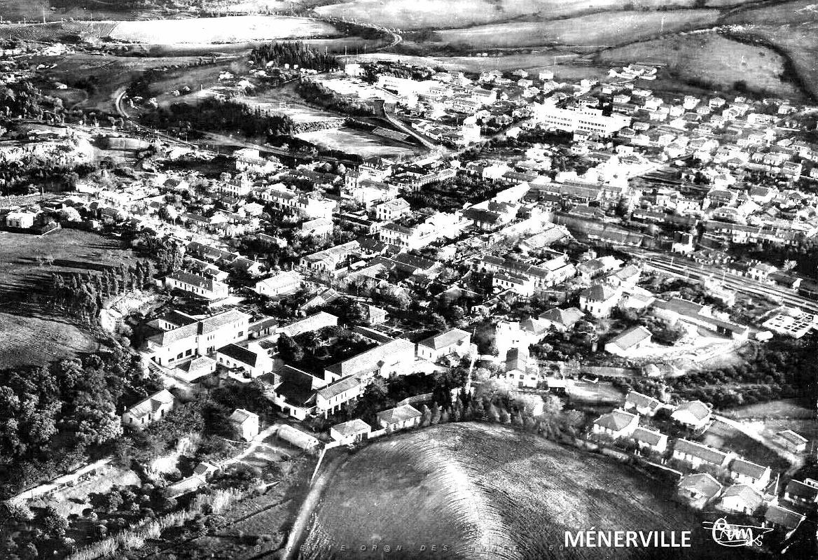 Menerville - Vue aerienne.jpg